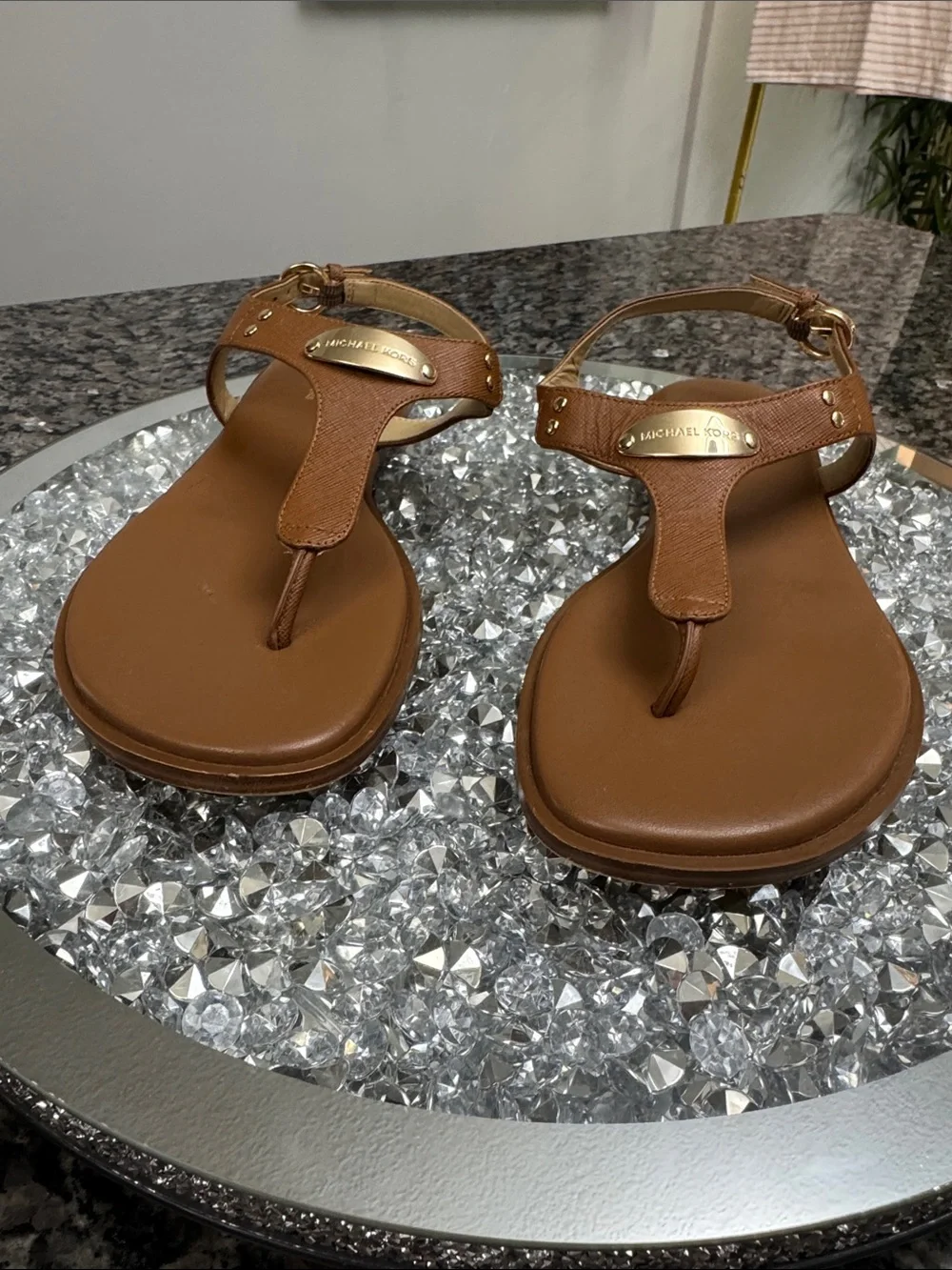 MICHAEL KORS Brown Leather T-Strap Sandals with Gold Plaque EUC 8.5